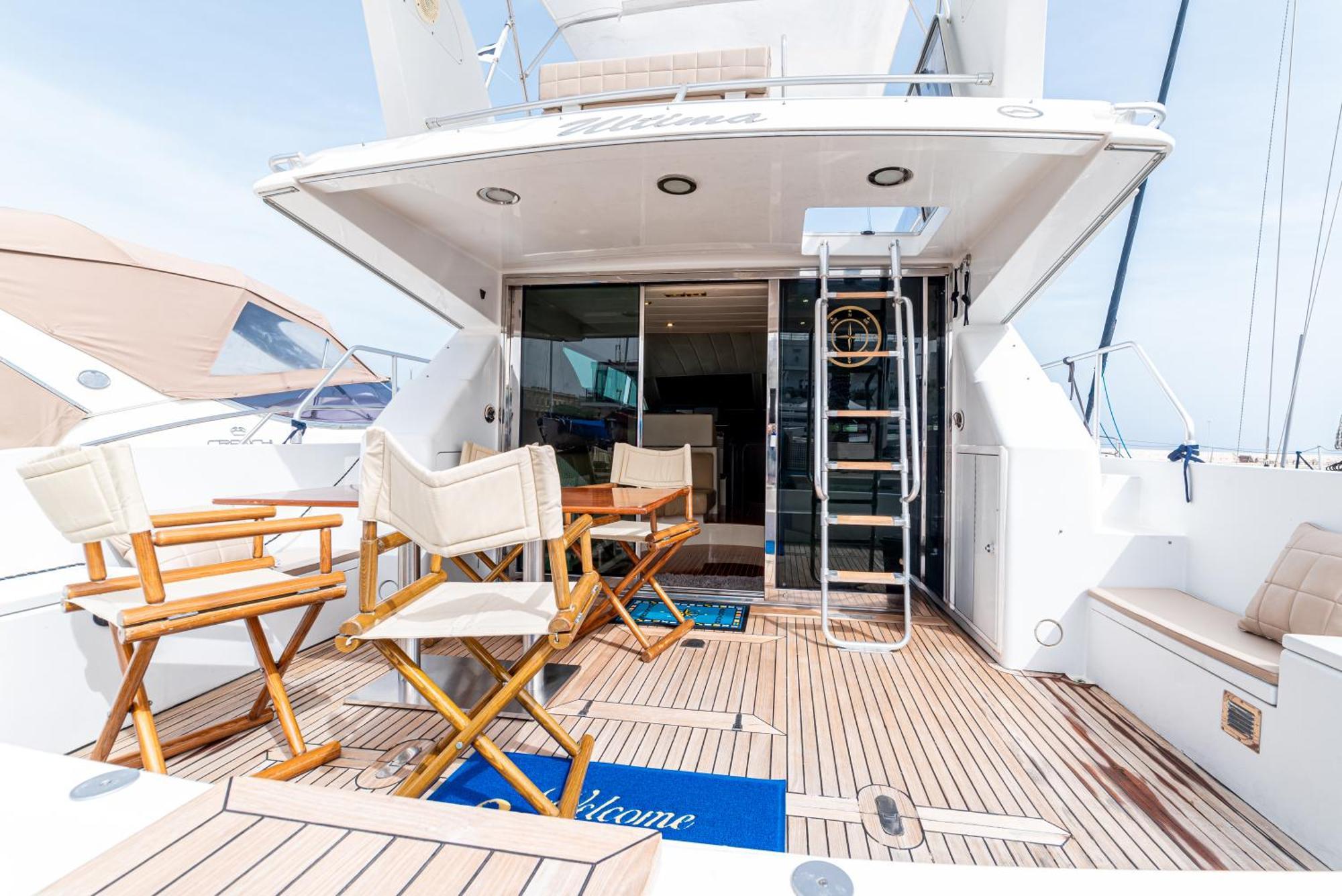 "Ultima" Love Boat Bari Extérieur photo